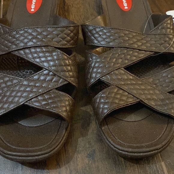 OKABASHI Cross Strap Sandals - Picture 4 of 8